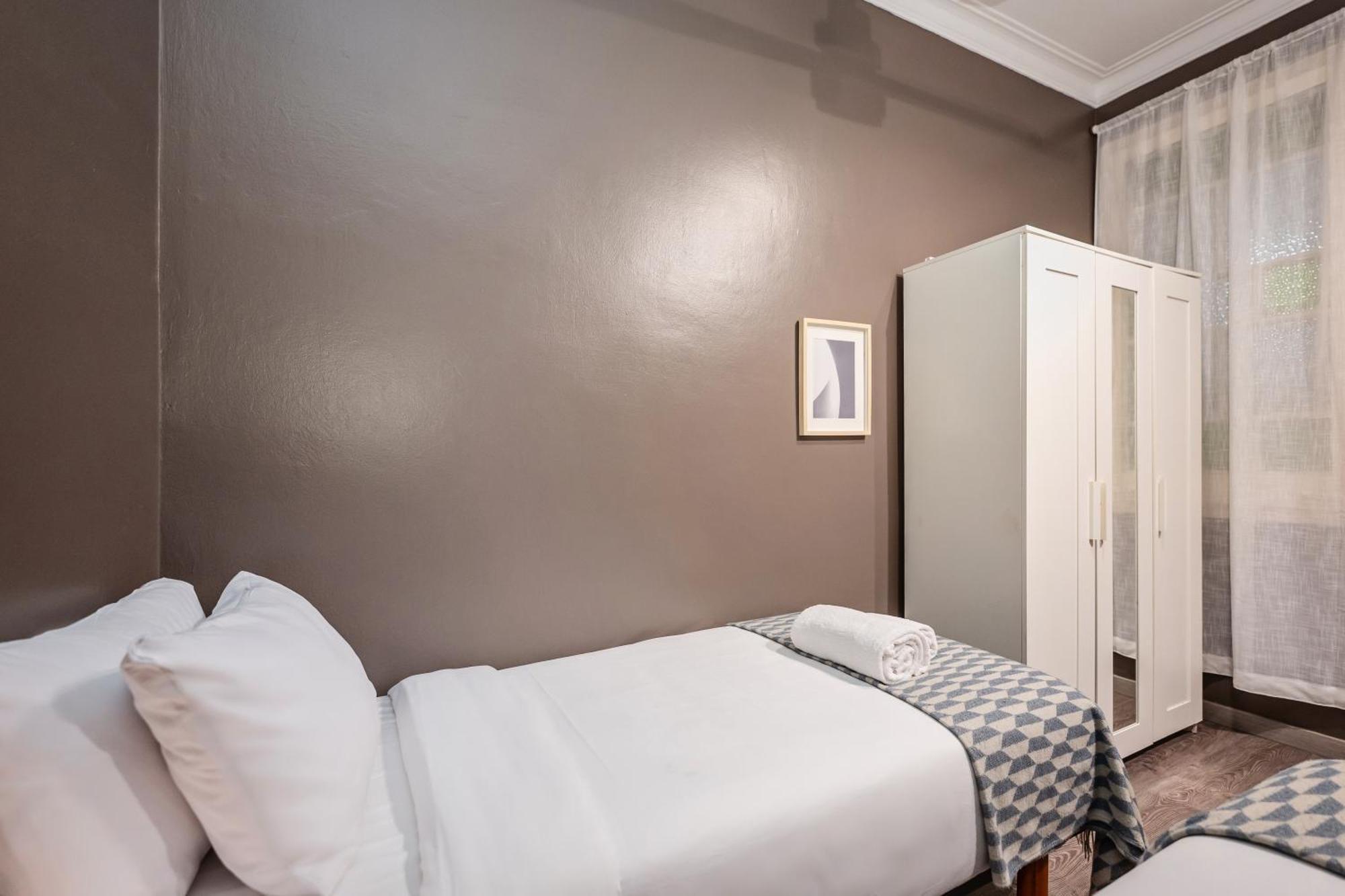 Apartment Rocafort In Eixample Barcelona